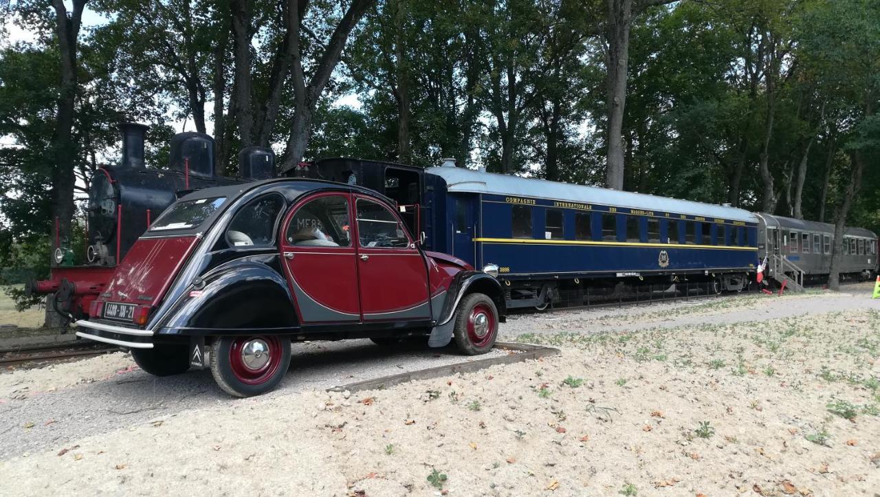 Le Train Des Reves Hotel Dracy-Saint-Loup Exterior foto