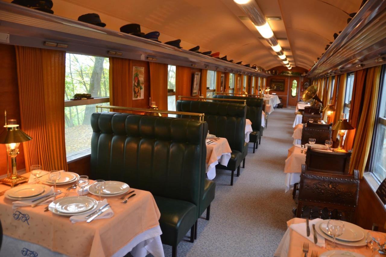 Le Train Des Reves Hotel Dracy-Saint-Loup Exterior foto